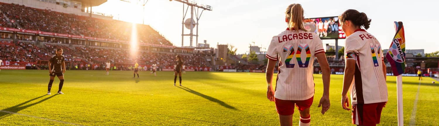 TORONTO, ON – JUN. 4, 2024: Jessie Fleming and Cloé Lacasse stand over a corner kick during a CONCACAF international friendly between Canada and Mexico at BMO Field.